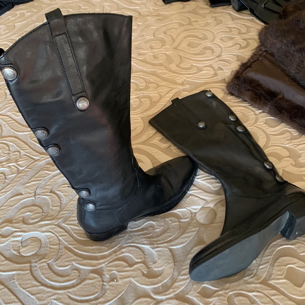 Arturo Chang black leather studded boots